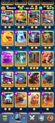 Screenshot_20210914-213615_Clash Royale.jpg