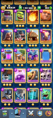 Screenshot_20210914-213620_Clash Royale.jpg