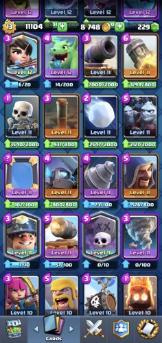 Screenshot_20211018-231446_Clash Royale.jpg