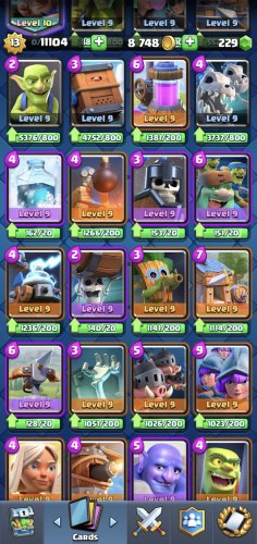 Screenshot_20211018-231458_Clash Royale.jpg