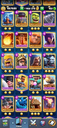 Screenshot_20211019-221534_Clash Royale.jpg