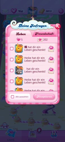 Screenshot_20221117-143035_Candy Crush Saga.jpg