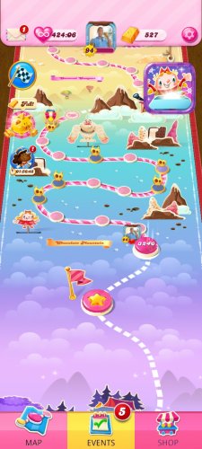 Screenshot_20221205-080313_Candy Crush Saga.jpg