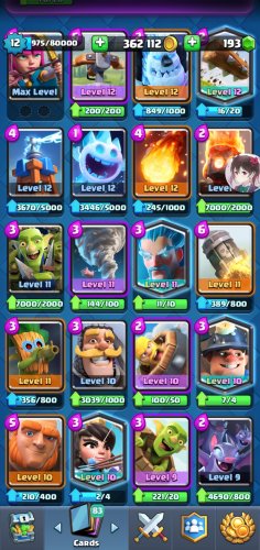 Screenshot_20201002-041316_Clash Royale.jpg