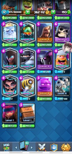 Screenshot_20201002-041339_Clash Royale.jpg